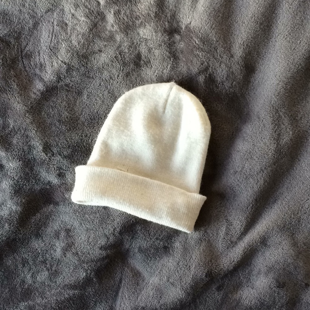 White beanie